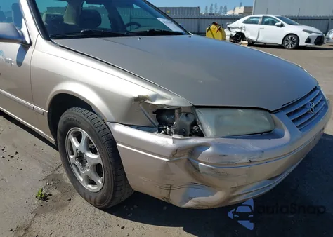 1998 Toyota Camry Le from USA, damaged, VIN JT2BG22K8W0172762